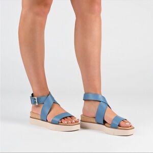 NWOB‎ Journee Collection Green Havalee Strap Sandals